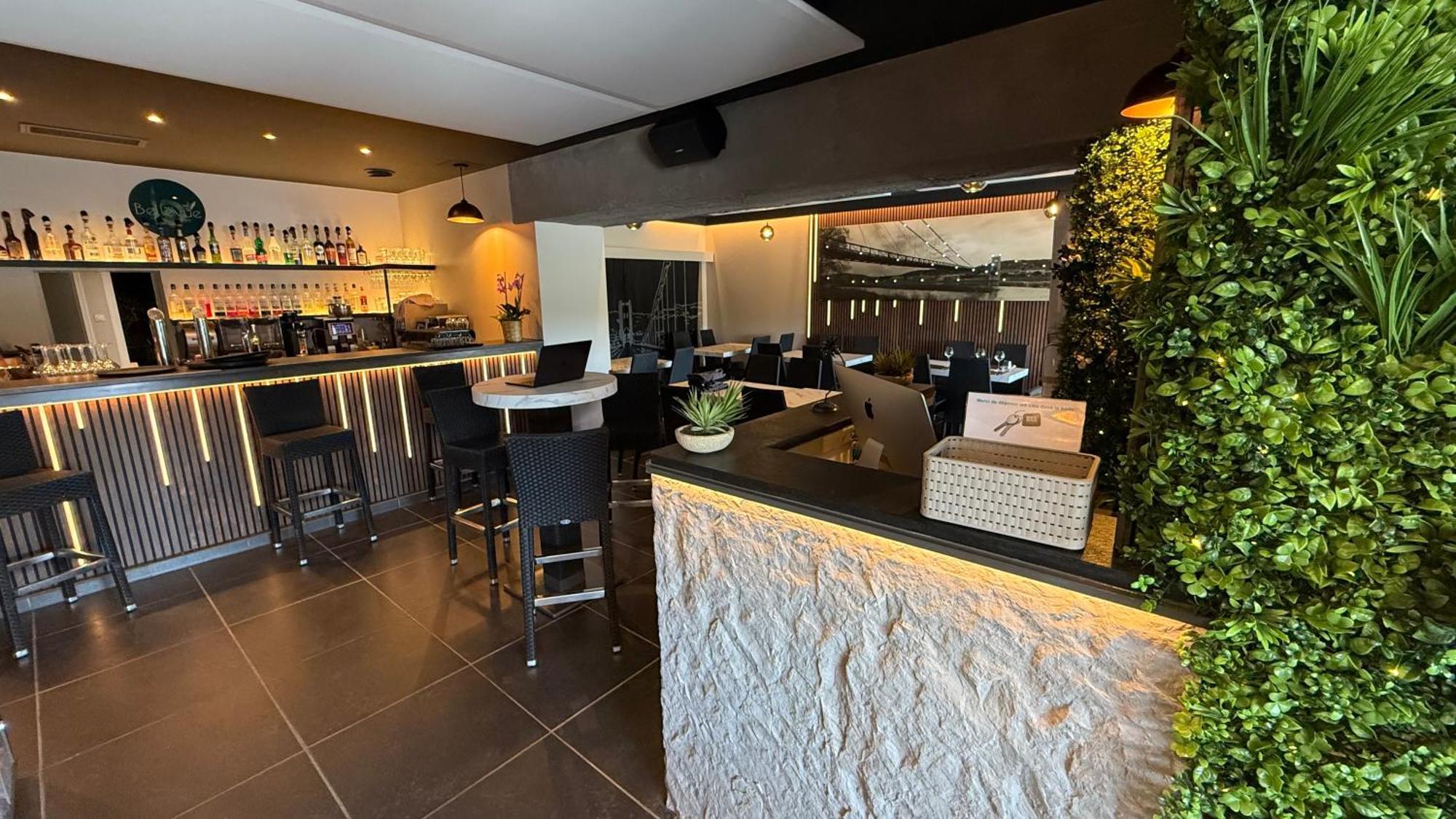 Logis Hotel Restaurant Bellevue Saint-Martin-dʼArdèche Exteriér fotografie